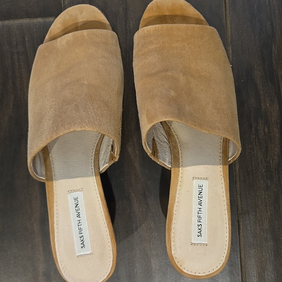 Saks Fifth Avenue Tan Klika  Suede Mules Sz 8.5 - Picture 2 of 8